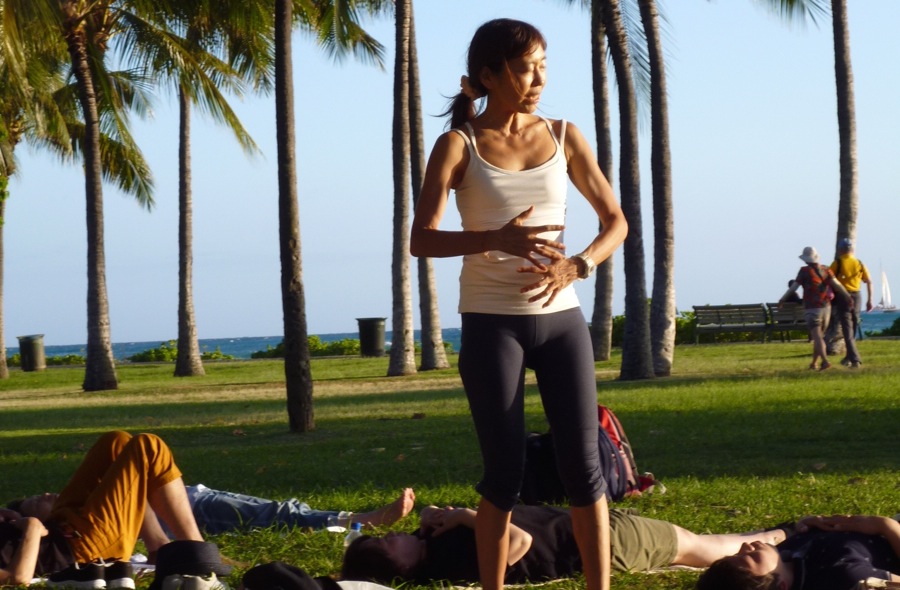 Ala Moana Beach Park morning yoga class Honolulu Ala Moana Beach Park morning yoga class Honolulu