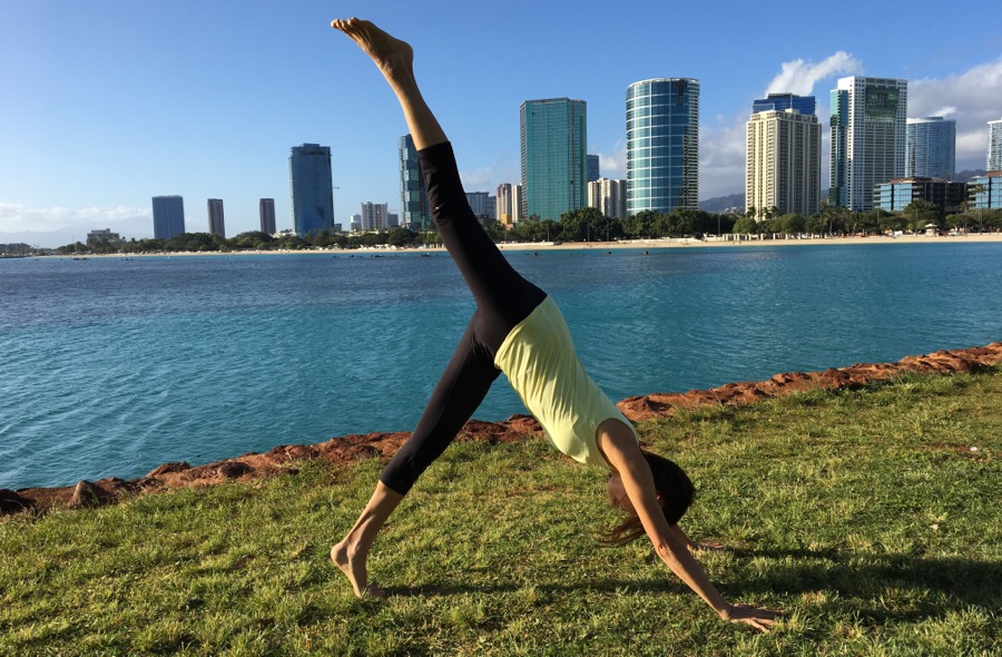 Ala Moana beach yoga class strengthens your body