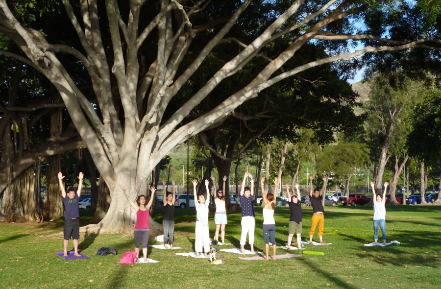 Waikiki sunset yoga class Honolulu