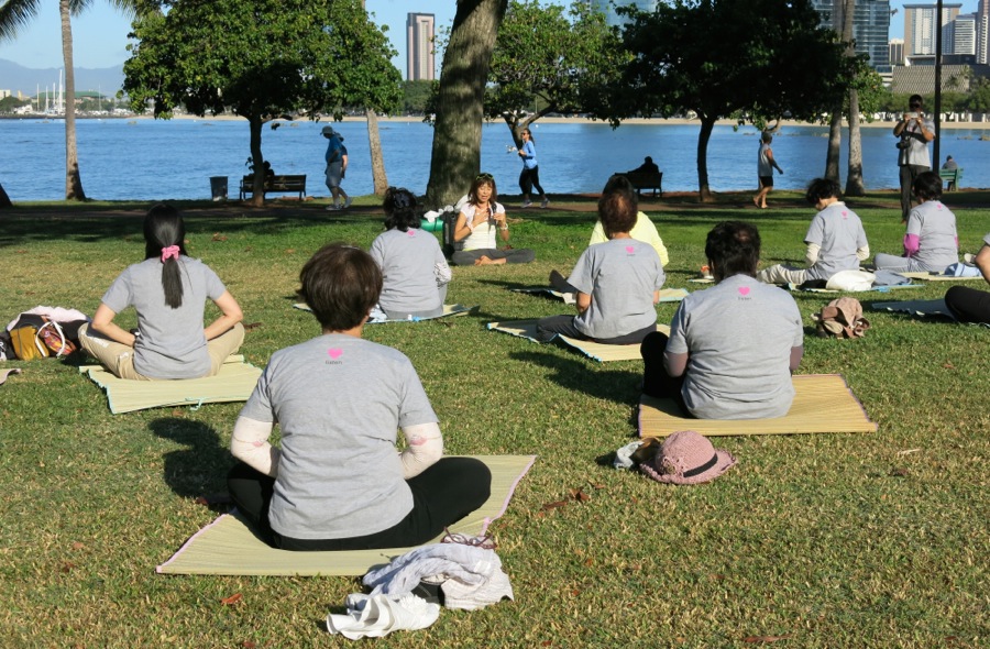 Honolulu beach Yoga with nature at Ala Moana Beach Park