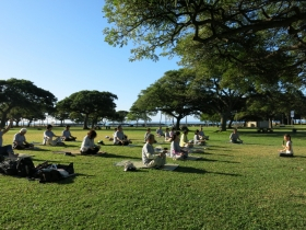 Ala Moana beach park - Masumi Muramatsu is a certified Yoga Awareness Hawaii YAT 600 yoga teacher in Honolulu, Oahu